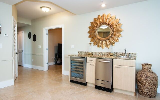 Crc0302 3 Bedroom Condo