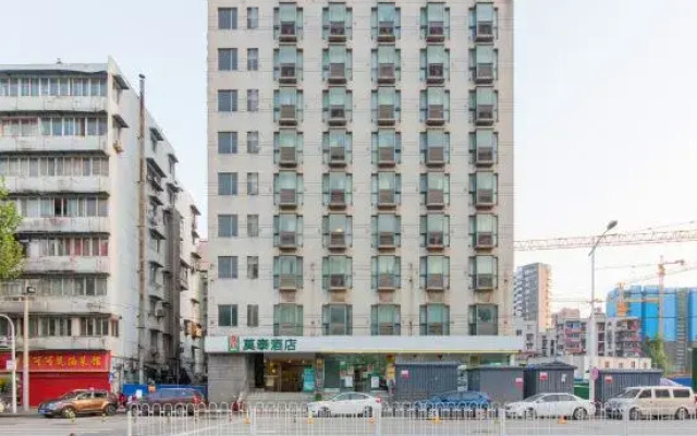 Motel Hotel (Wuhan Yellow Crane Tower, Shouyi Square, Fuxing Road Metro Station)