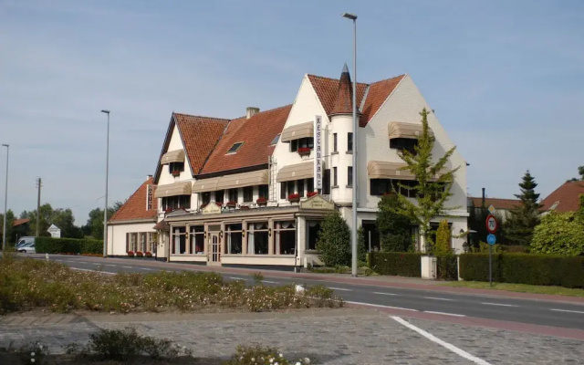 hotelImage