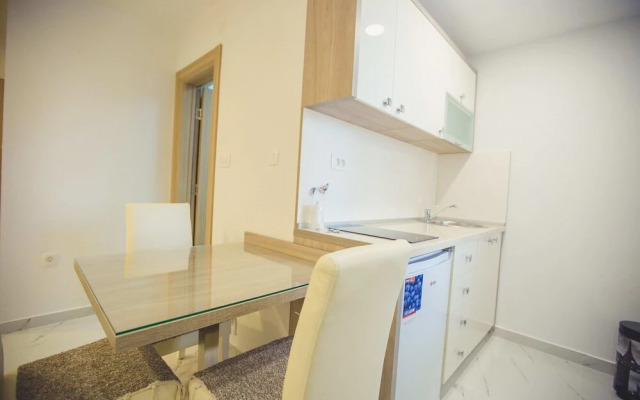Nino Superior, One Bedroom Apartment With Terrace No.2