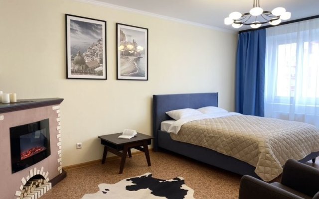 Moon72 on Sozidateley street, 7