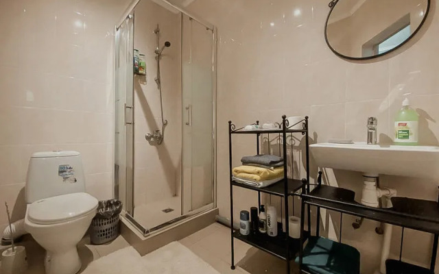 Apartments Green FOX on st. Latysheva, 3e/1