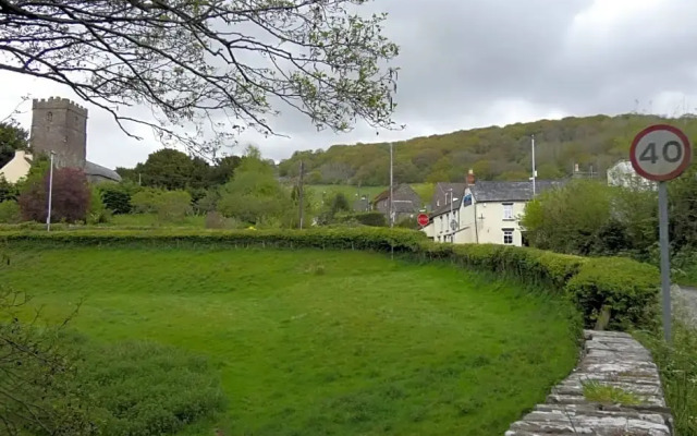 The Farmers Arms, Cwmdu