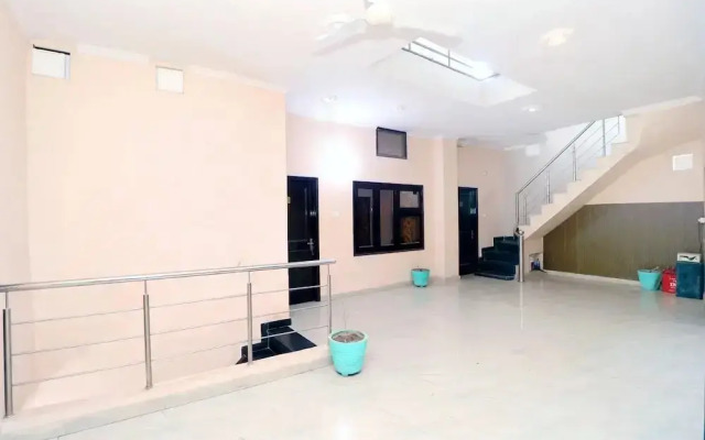 Rj Royal Guest House by OYO Rooms