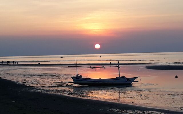 Bagus Beach Resort Lovina