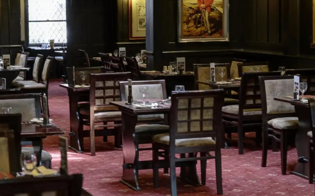 Best Western Old Tollgate Hotel & Restaurant