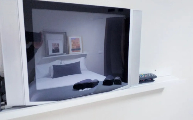 LARGE Apartment with large and sunny Terrace - Garden & Outdoor Gym, ALICANTE CENTER