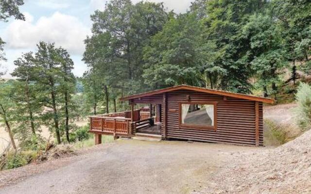 Penllwyn Lodges