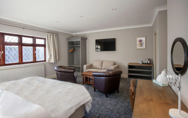 Woodborough Inn