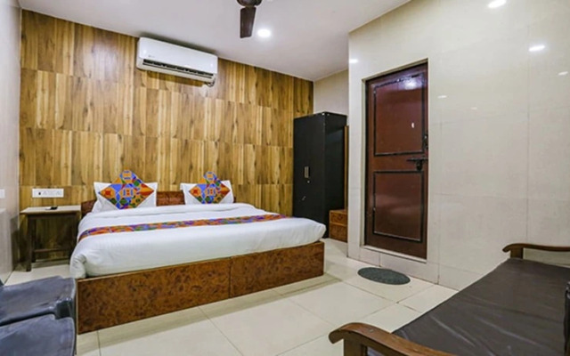 Fabhotel Maharoopa