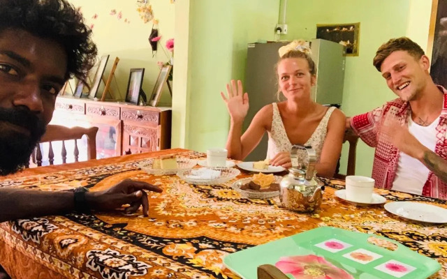 Riko surf House Hiri