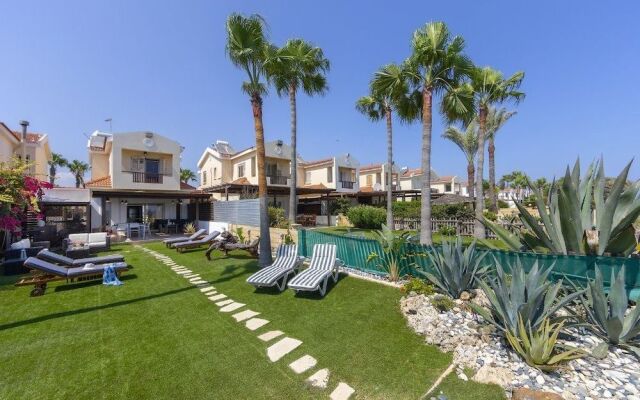 Beachfront Villa Meneou 5