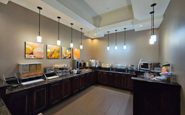 Comfort Inn & Suites Independence