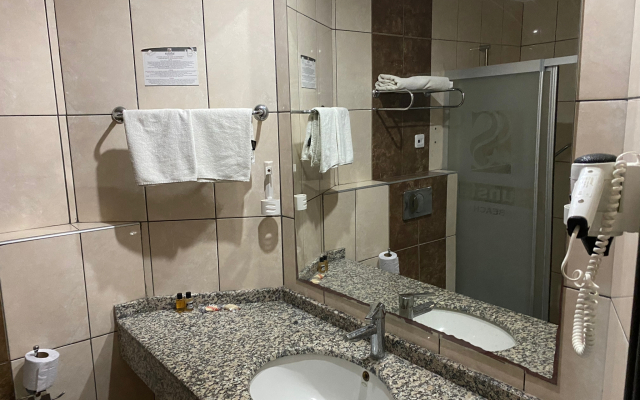 Green House City Hotel