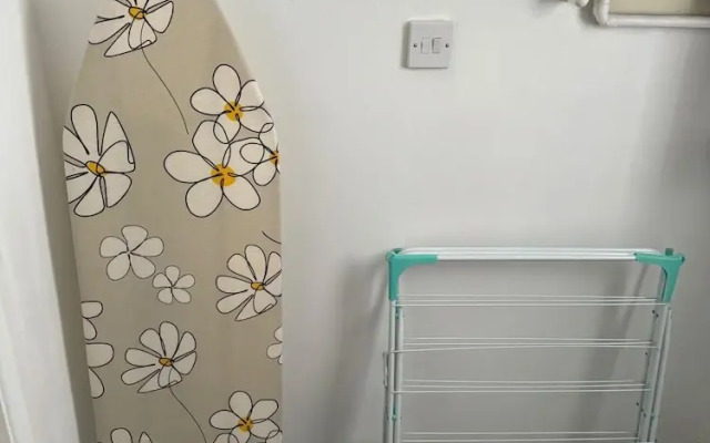 Home Sleeps5-netflix-parkg-near City Center/etihad