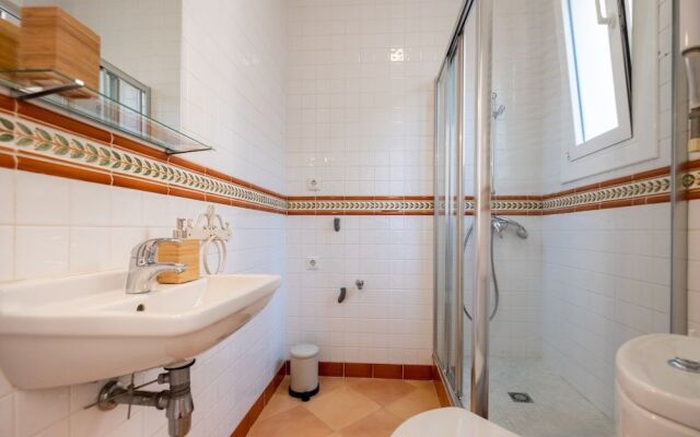 Stunning 4BR Apart in Sagrada Familia
