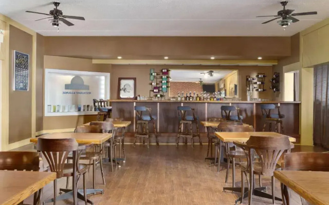 Days Inn & Conference Center - Bridgewater