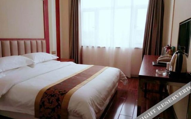 Cheng County Jinpo Business Hotel
