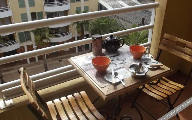 Appartement 4 personnes avec terrasse et parking quartier du Port de Nice