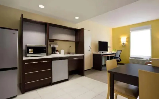 Home2 Suites Greensboro Airport, NC