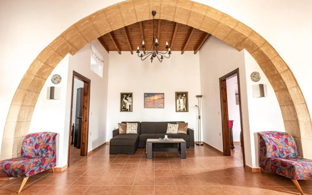 Casa Theoni