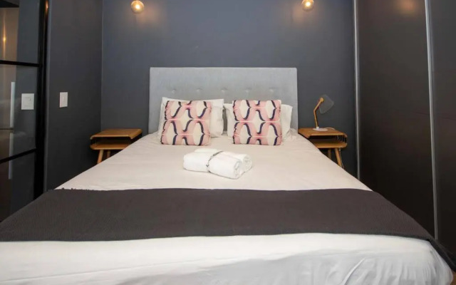 502 Wex1 Gorgeous Funky Apartment