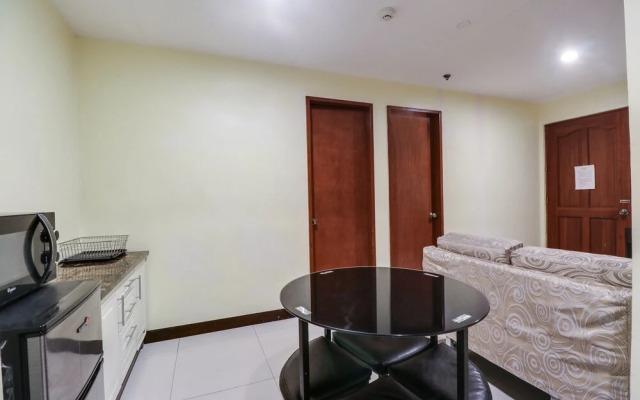 898 Berts Condotel
