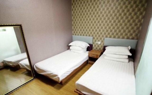 Little Free Time Internationa Hostel Qingdao