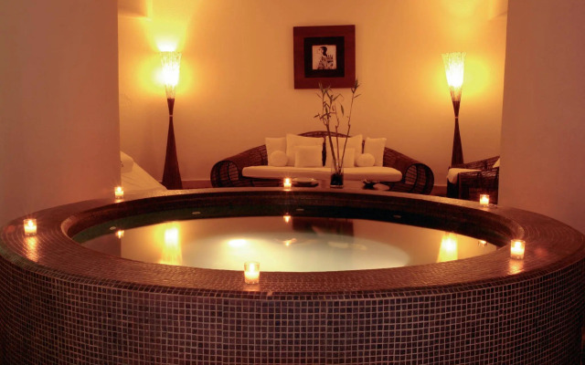 Hotel Emporio Acapulco