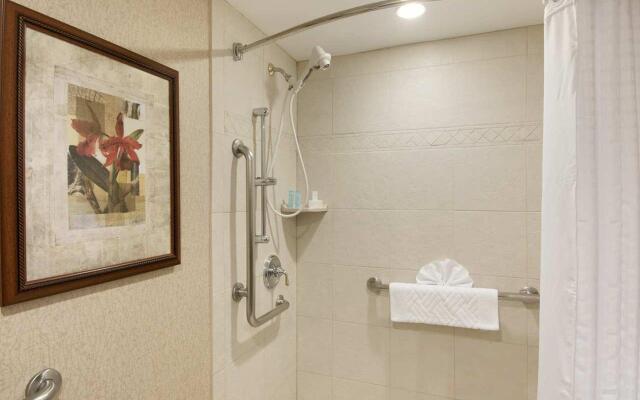 DoubleTree by Hilton Lisle Naperville