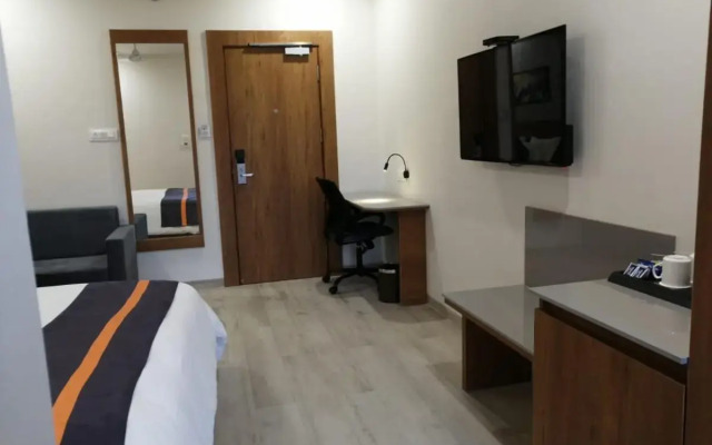 Comfort Inn, Statue of Unity