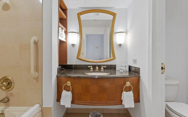 Astonishing Beachfront King Hotel CozySuites