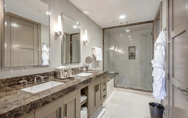 Stein Eriksen Residences