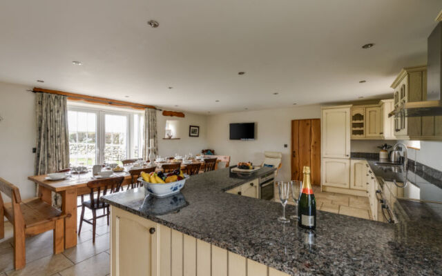 Holiday Home Llety'r Mynach