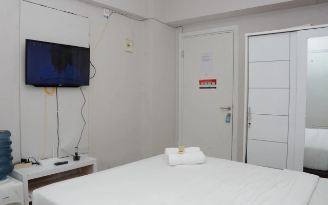 Simple And Nice Studio At Green Pramuka City Apartment