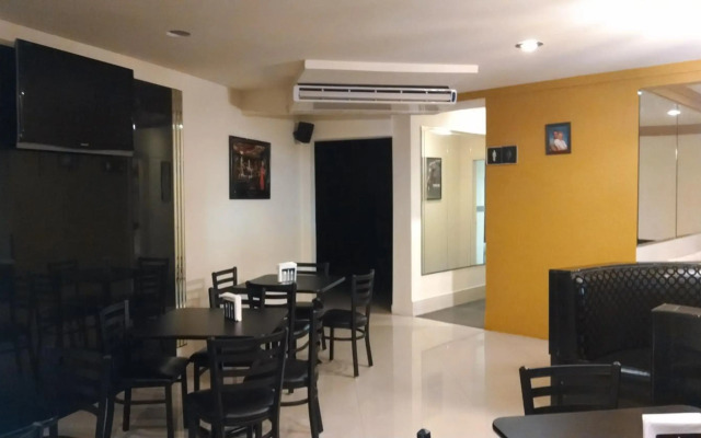 Hotel Frontiere