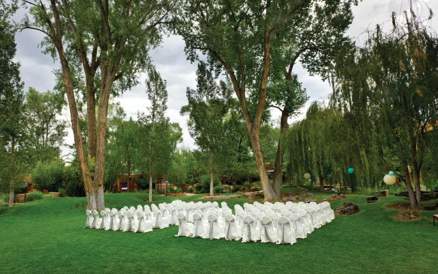 El Monte Sagrado Living Resort & Spa