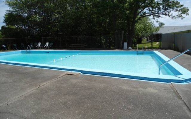 Esquire Motel