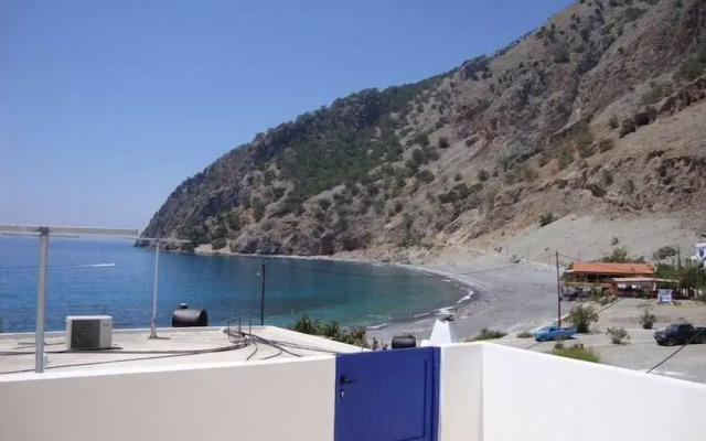 Paralia Rooms
