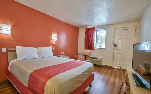 Loyalty Inn Tallahassee