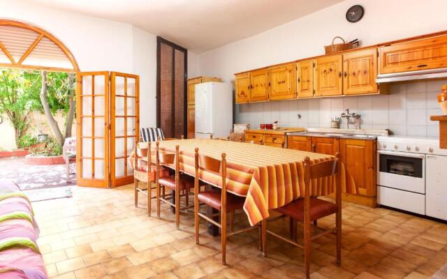 Casa con 3 camere letto e giardino spiaggia m123