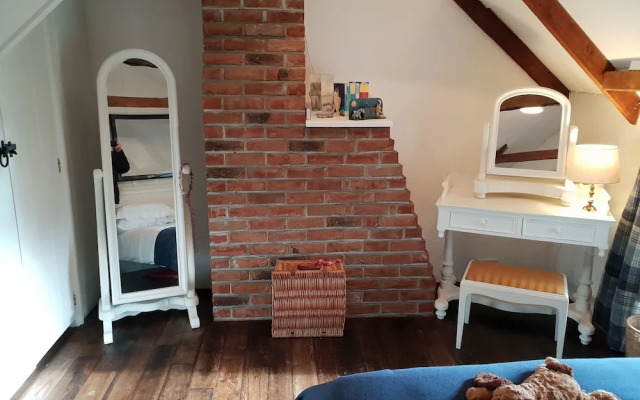 Muggles End, Falmouth, a Short Walk From the Beach