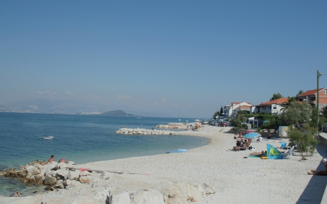 Apartment Andja - 5 m from the beach : A1 Arbanija, Island Ciovo