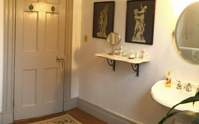 Borland House Inn