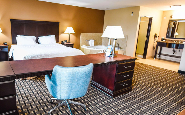 Hampton Inn and Suites Pine Bluff