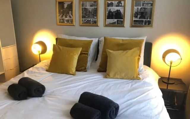 Liverpool · CHILLINGHOUSE # 8, ICE 3 Min. NETFLIX