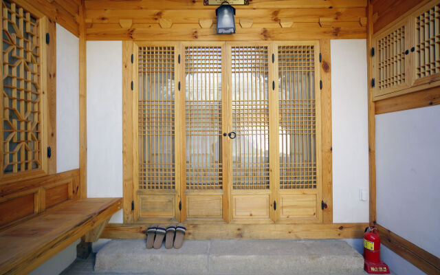 Hanok 24 guesthouse Gyeongbokgung