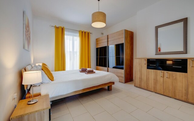 Marvellous Apartment With Valletta and Harbour Views