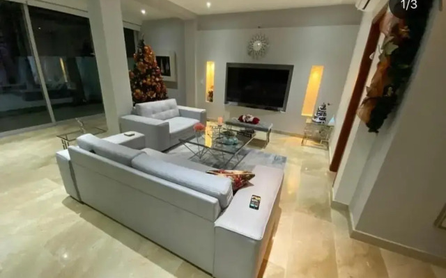 Hakuna Beach House