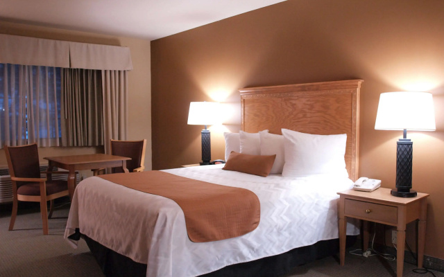 Best Western Plus Caldwell Inn & Suites